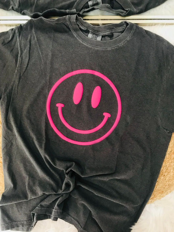 Dash Forward Happy Face Vinyl shirt Pepper