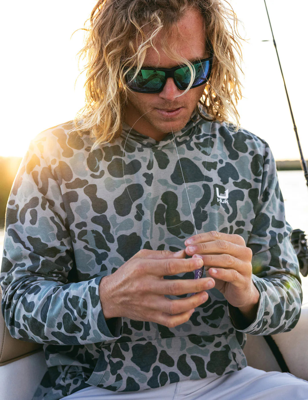 Huk Leeward Lightweight Fleece KC Printed Hoodie Volcanic Ash Huk
