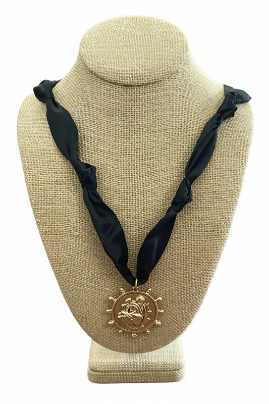 Georgia Bulldogs Bulldog Head Pendant Scarf Necklace Golden Stella